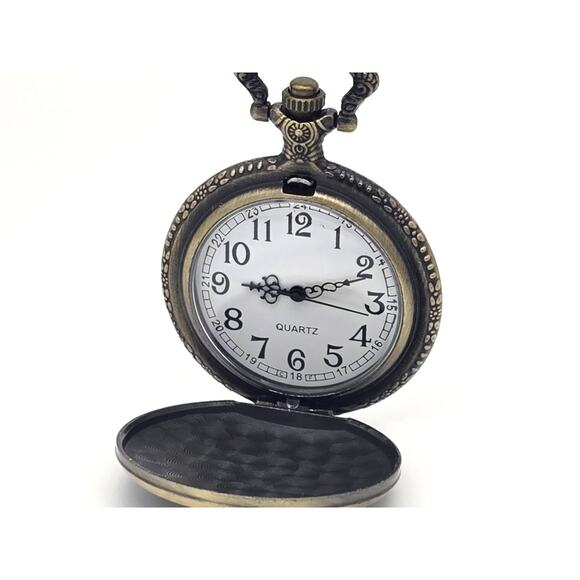 Enamel Owl Pocket Watch – Unique Wildlife Accessory, Personalizable Vintage Look - Picture 2 of 12